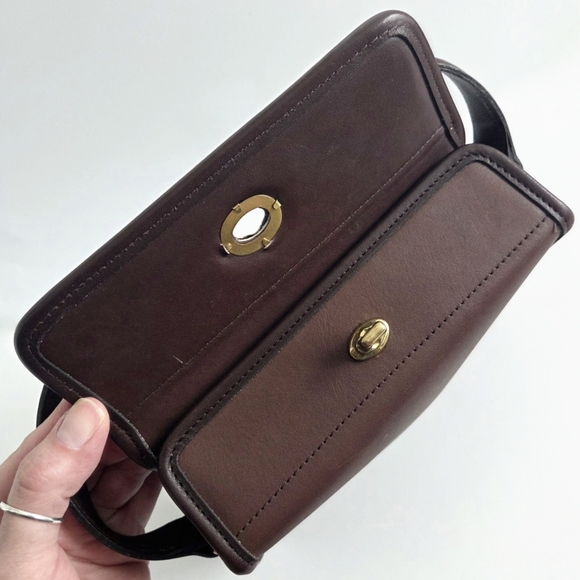 Coach Vintage 1997 Geometric Top Turnlock Bag In Mahogany Glove-Tanned Cowhide - Picture 7 of 16